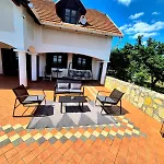 Dorono House *