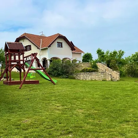 Villa Dorono House *