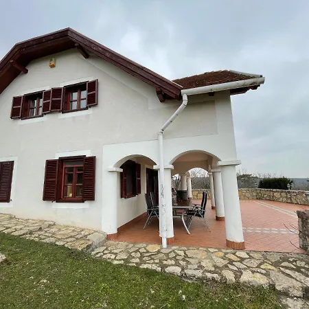 Dorono House * Balatonudvari