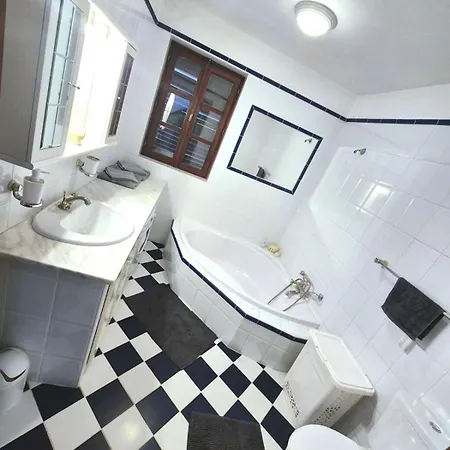 Dorono House バラトンウドヴァリ