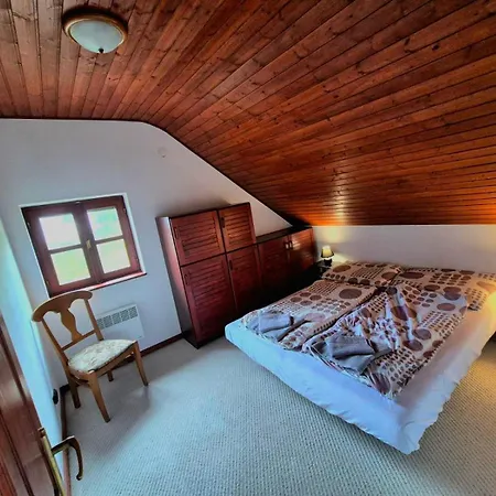 Dorono House * バラトンウドヴァリ
