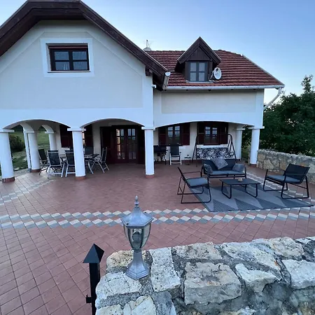 ヴィラ Dorono House *