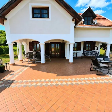 ヴィラ Dorono House *