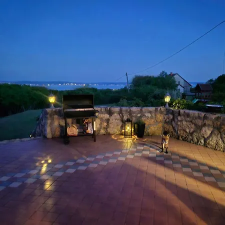 Dorono House * バラトンウドヴァリ