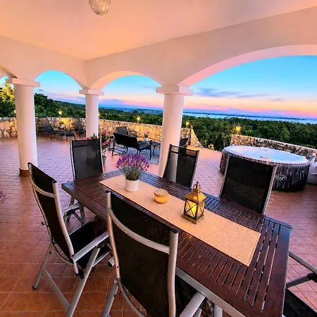 Villa Dorono House *