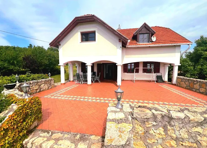 Dorono House Villa