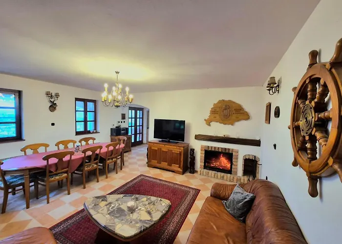 Villa Dorono House *